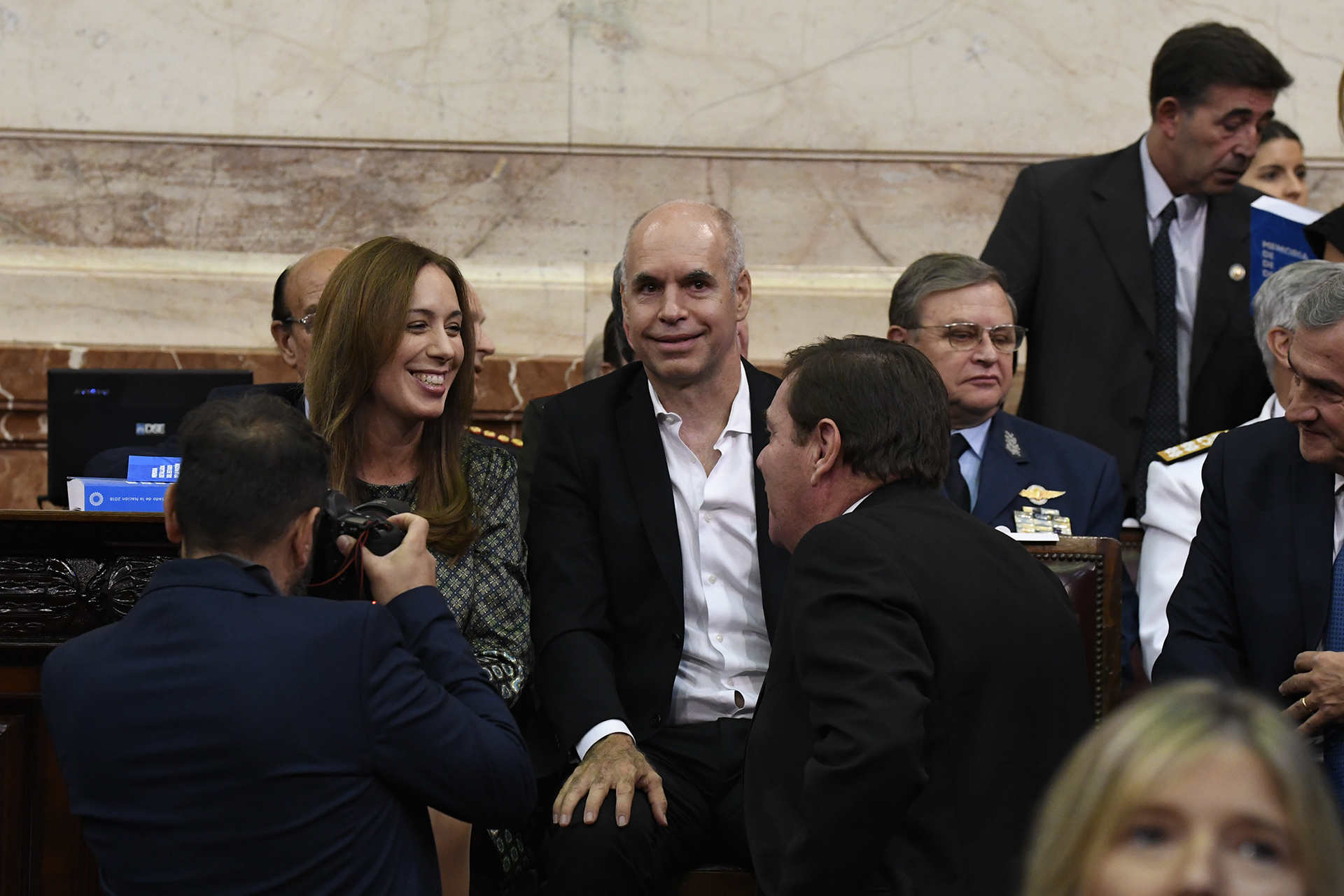 Galeria de imagenes de la noticia IMPORTANTES FIGURAS INSTITUCIONALES EN LA ASAMBLEA QUE RECIBIÓ AL PRESIDENTE 